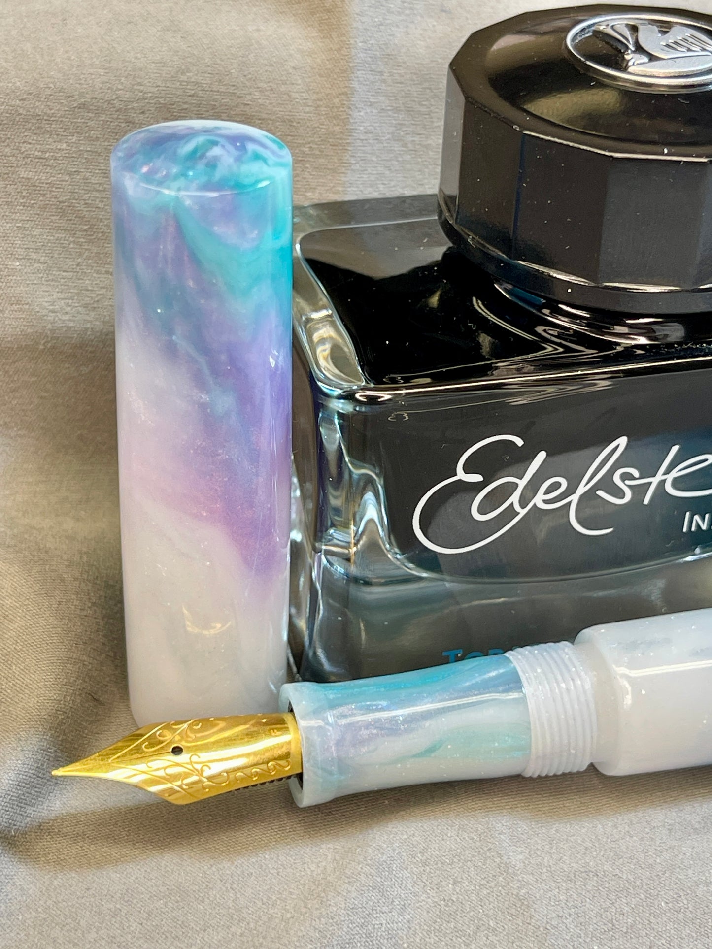 Z - Snow Cone Fountain Pen (Robin)