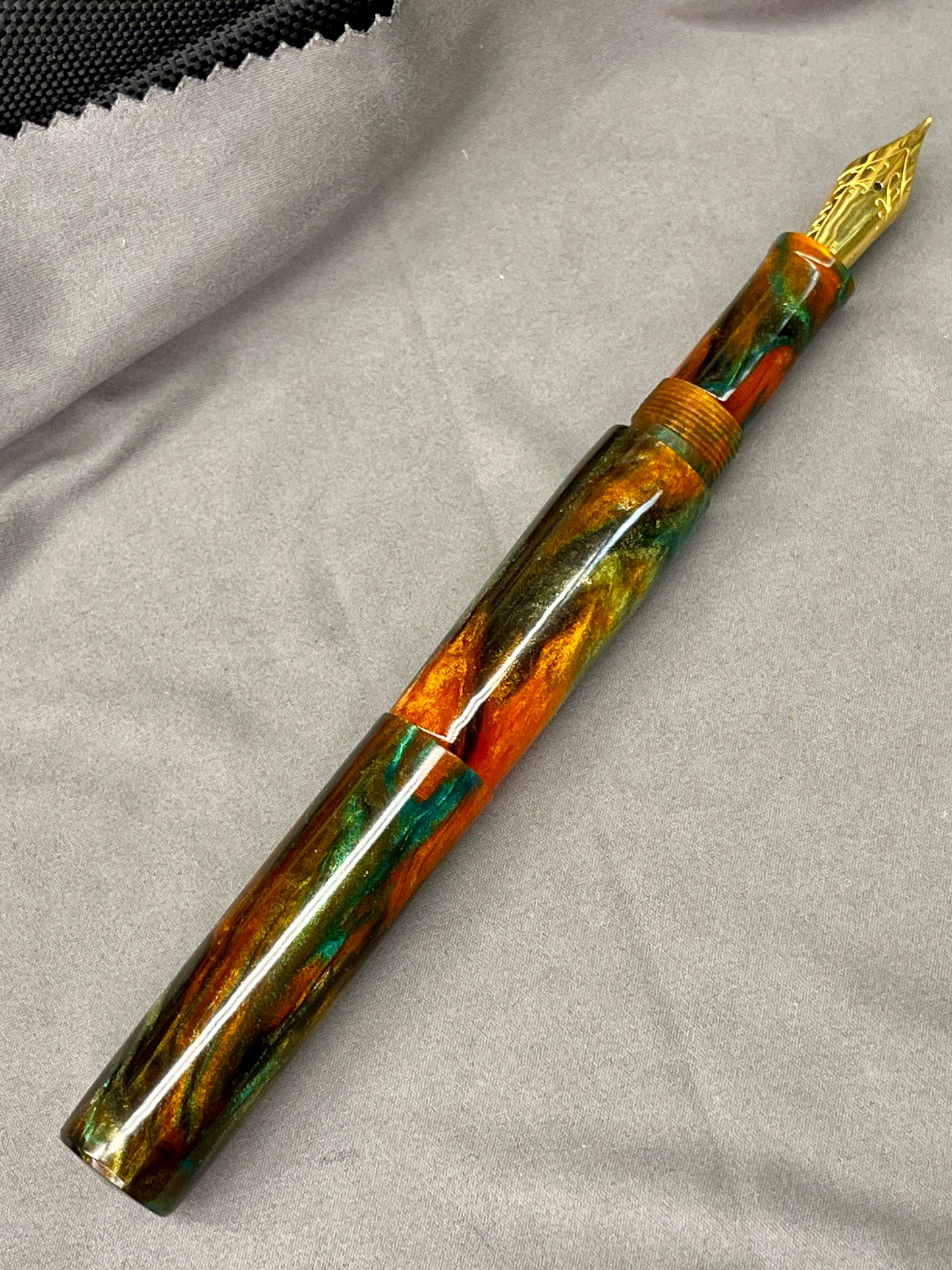 Z - Lantern Festival Fountain Pen