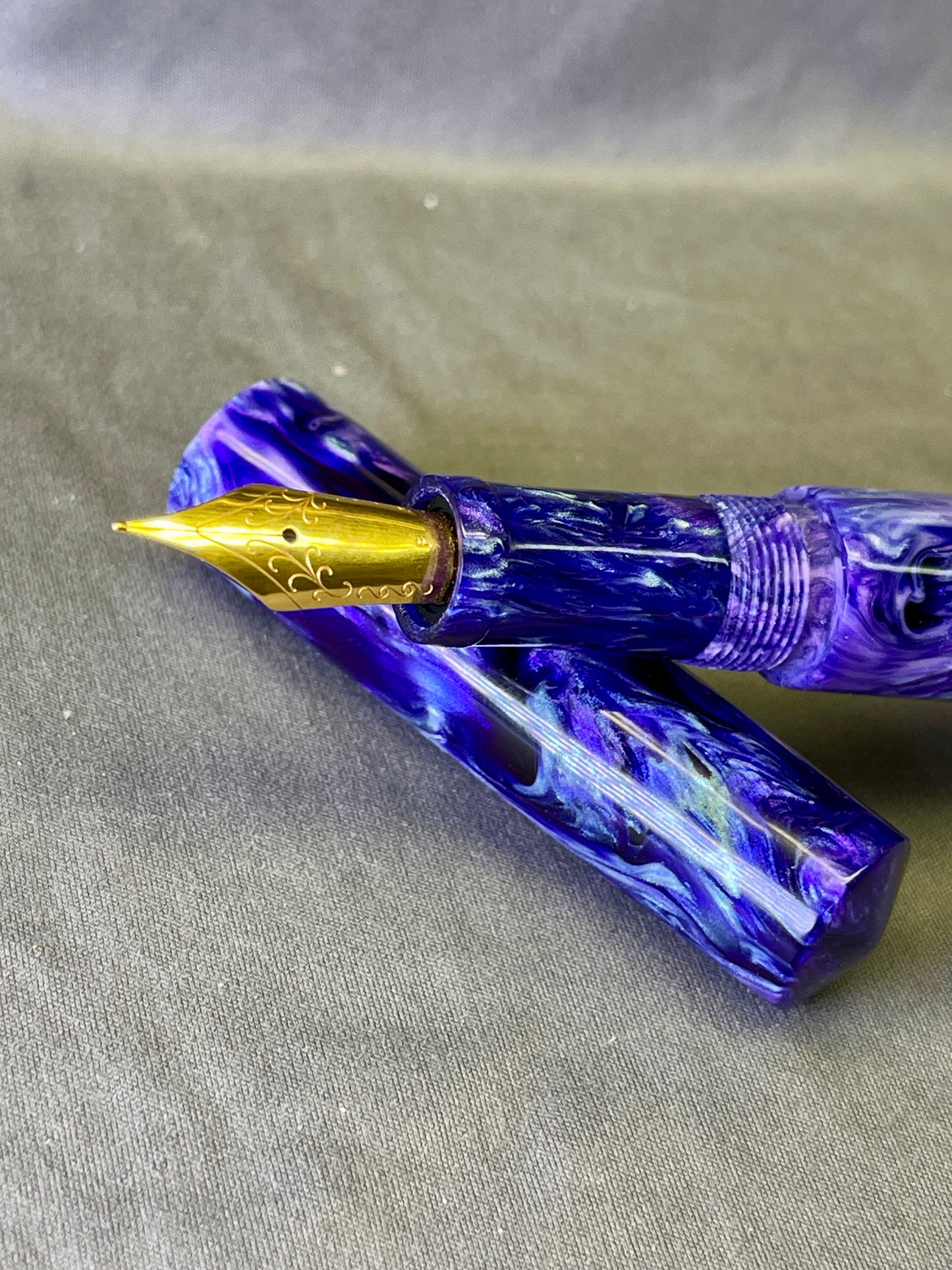 Z - Indigo Abalone Fountain Pen (Toni)