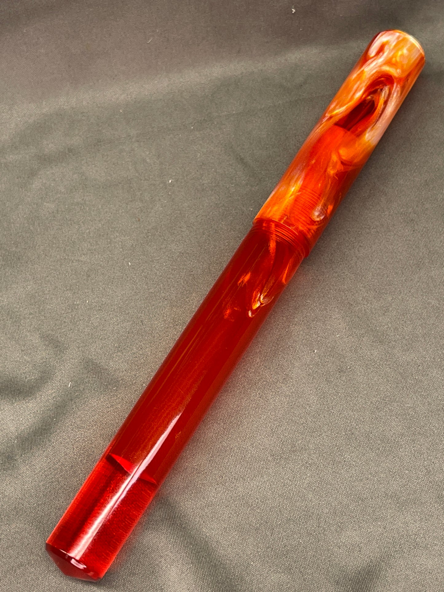 The Sting Fountain Pen (Orange)