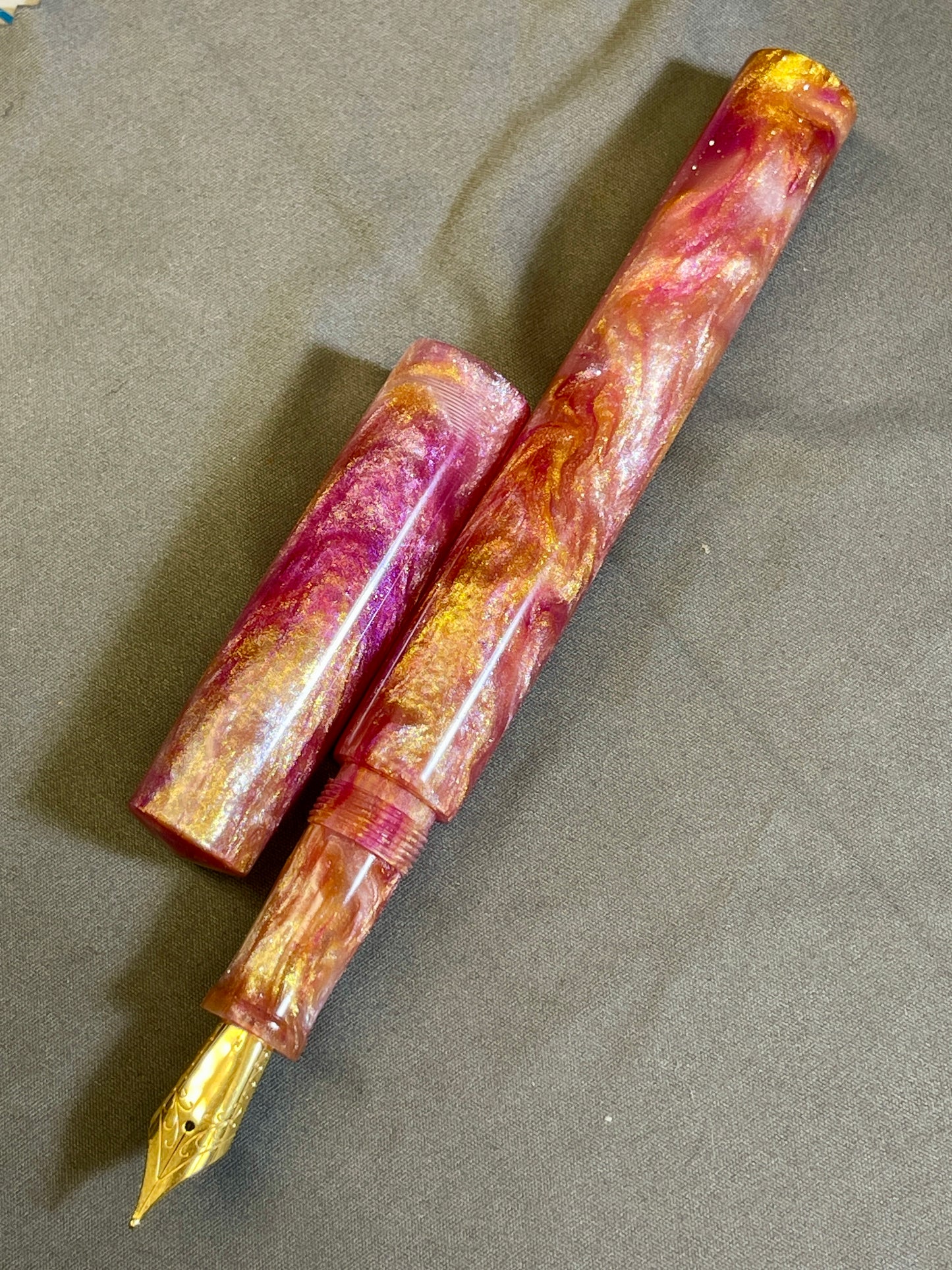 Z - Ruby Twist Fountain Pen (Doc)