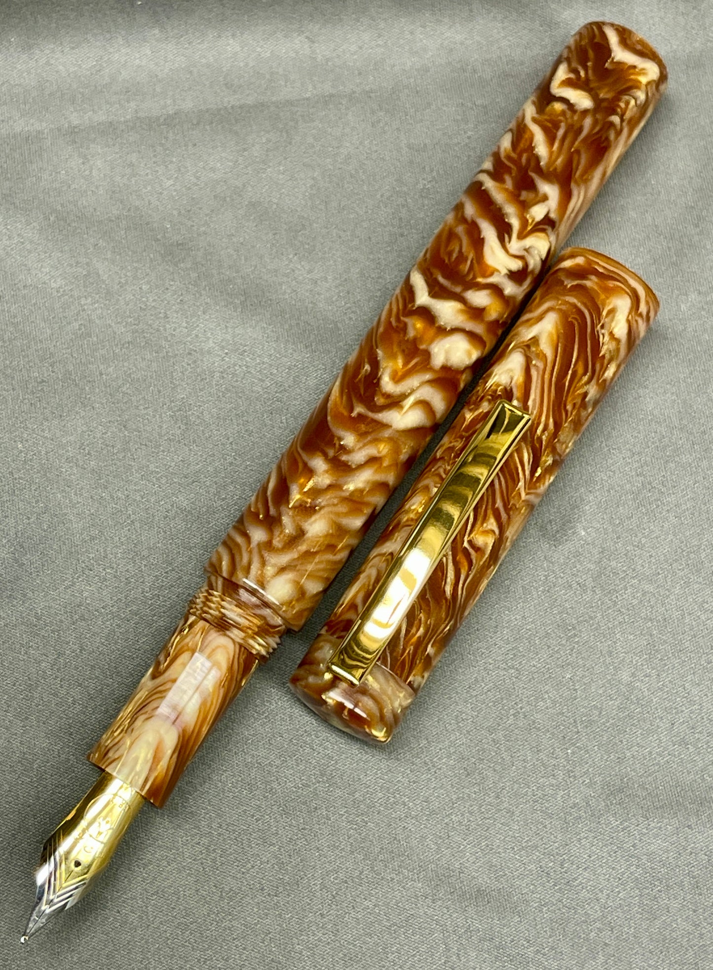 Crème Brûlée Pen with clip