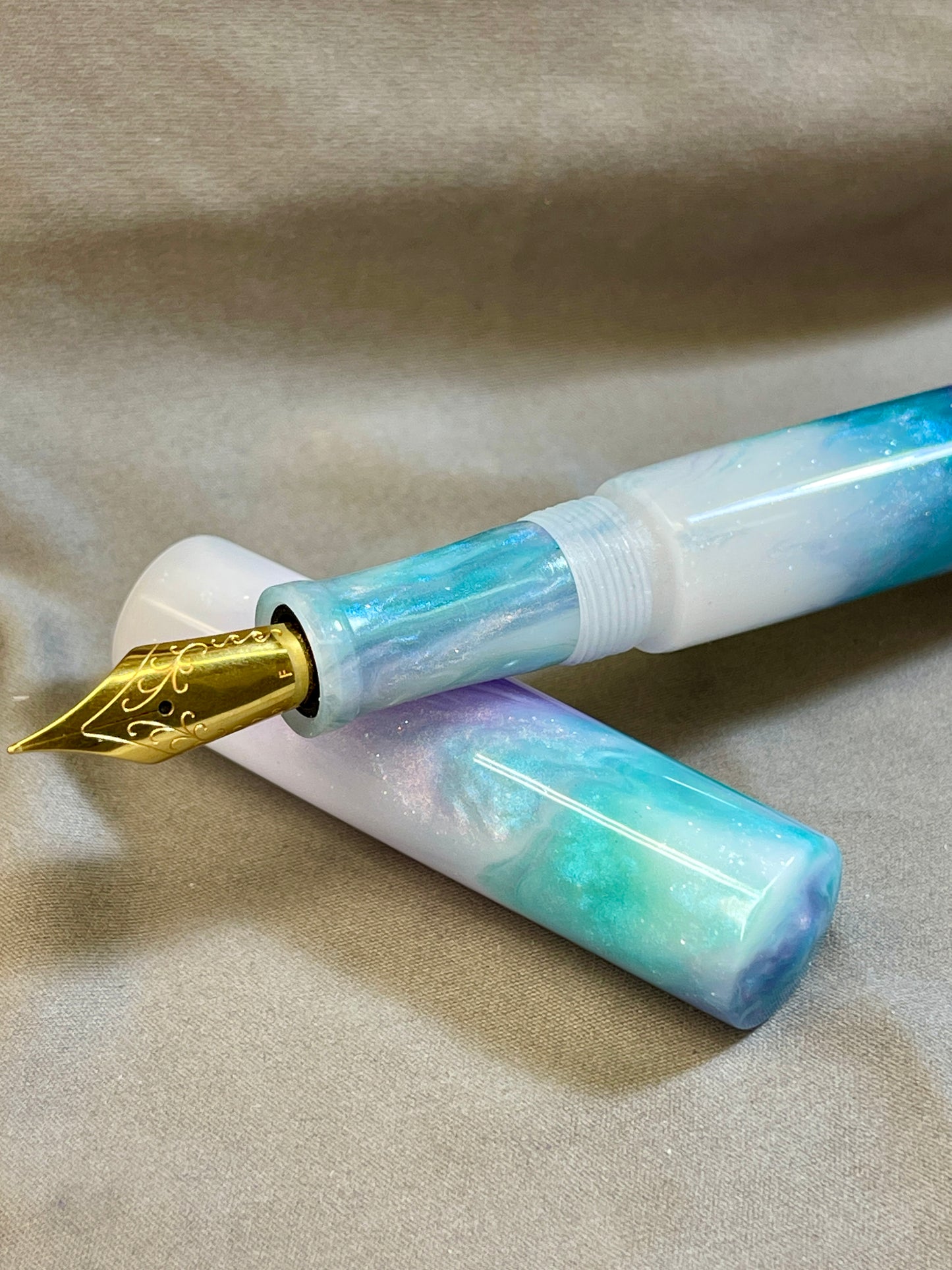 Z - Snow Cone Fountain Pen (Robin)