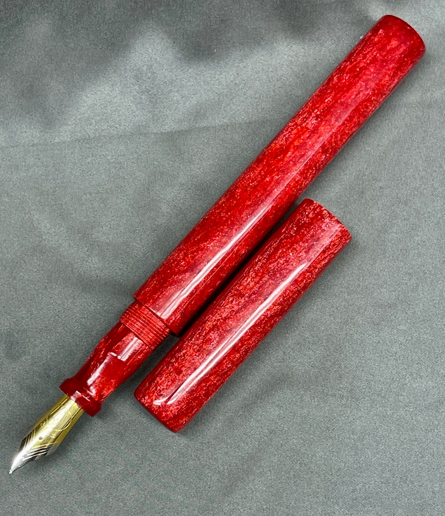 Z - Cardinal Red Pen (Barb)