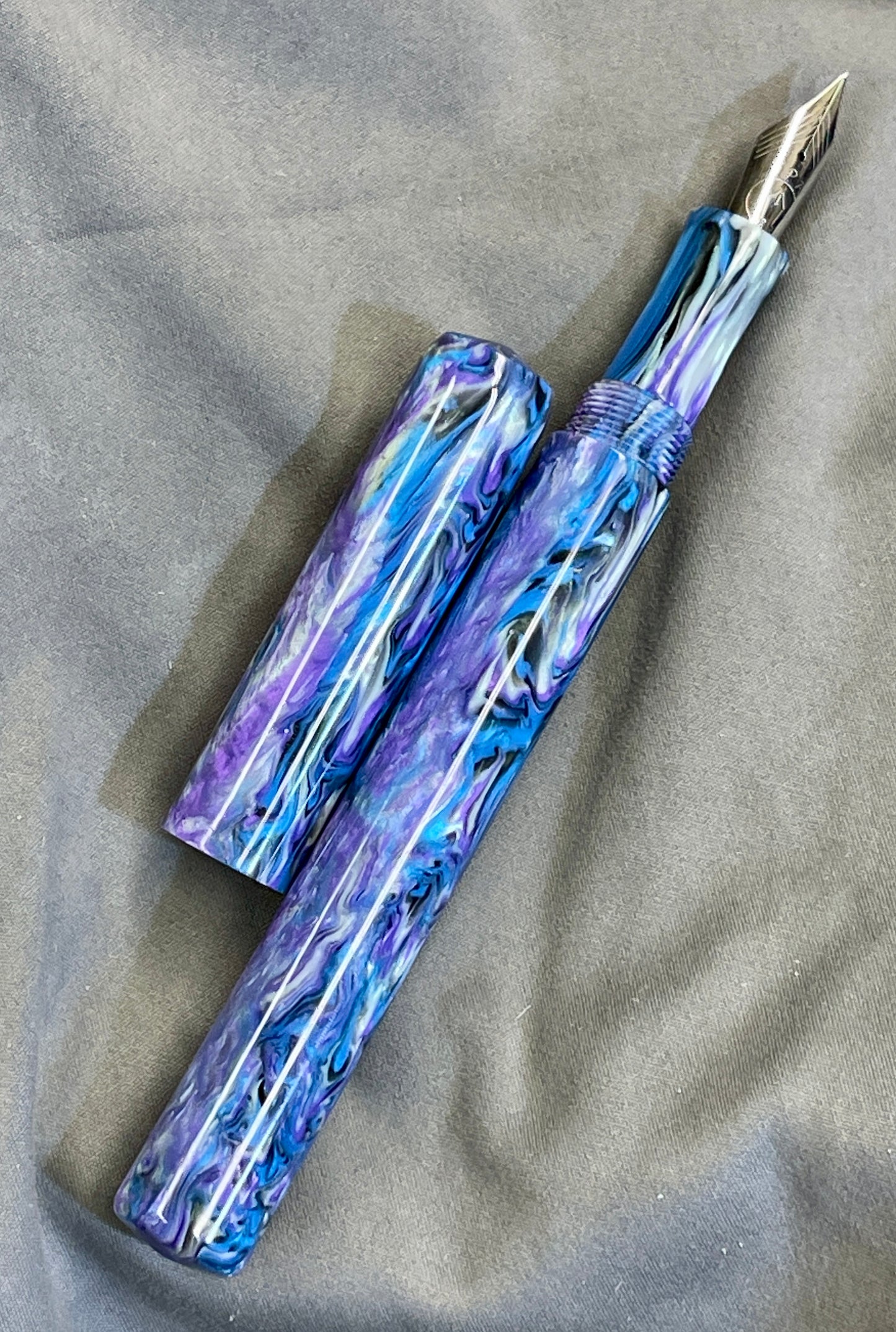 Z - Cotton Candy Fountain Pen (Larry)