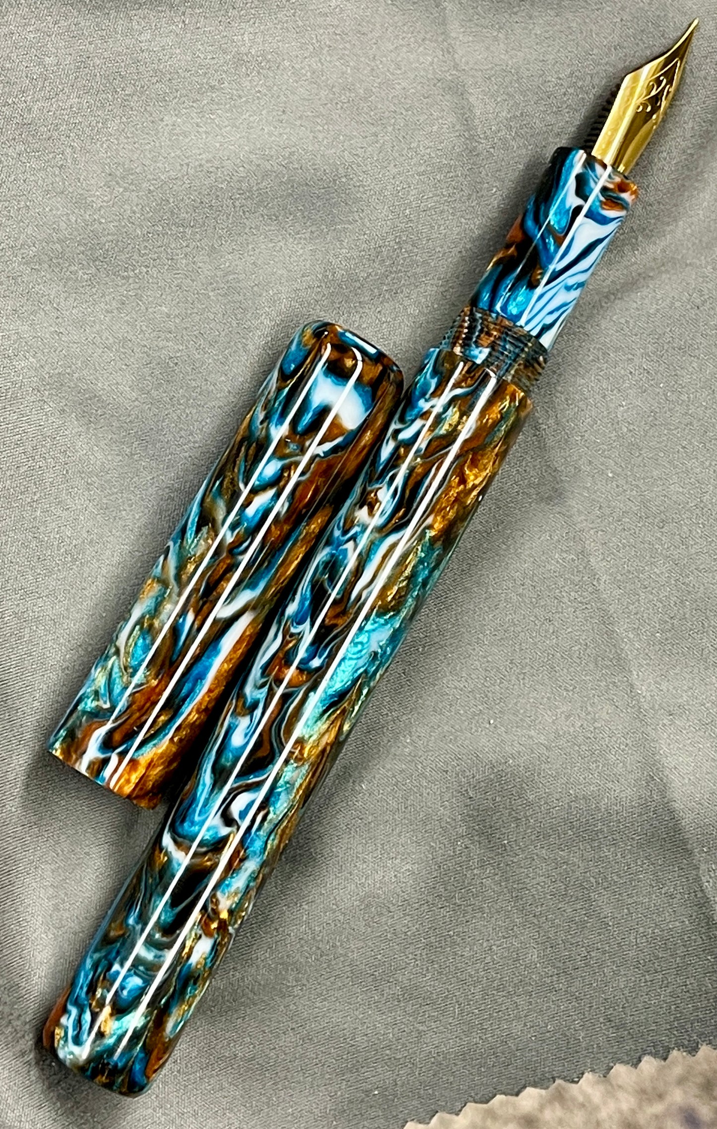 Z - Blue Suburban Skies Fountain Pen (Andrea)