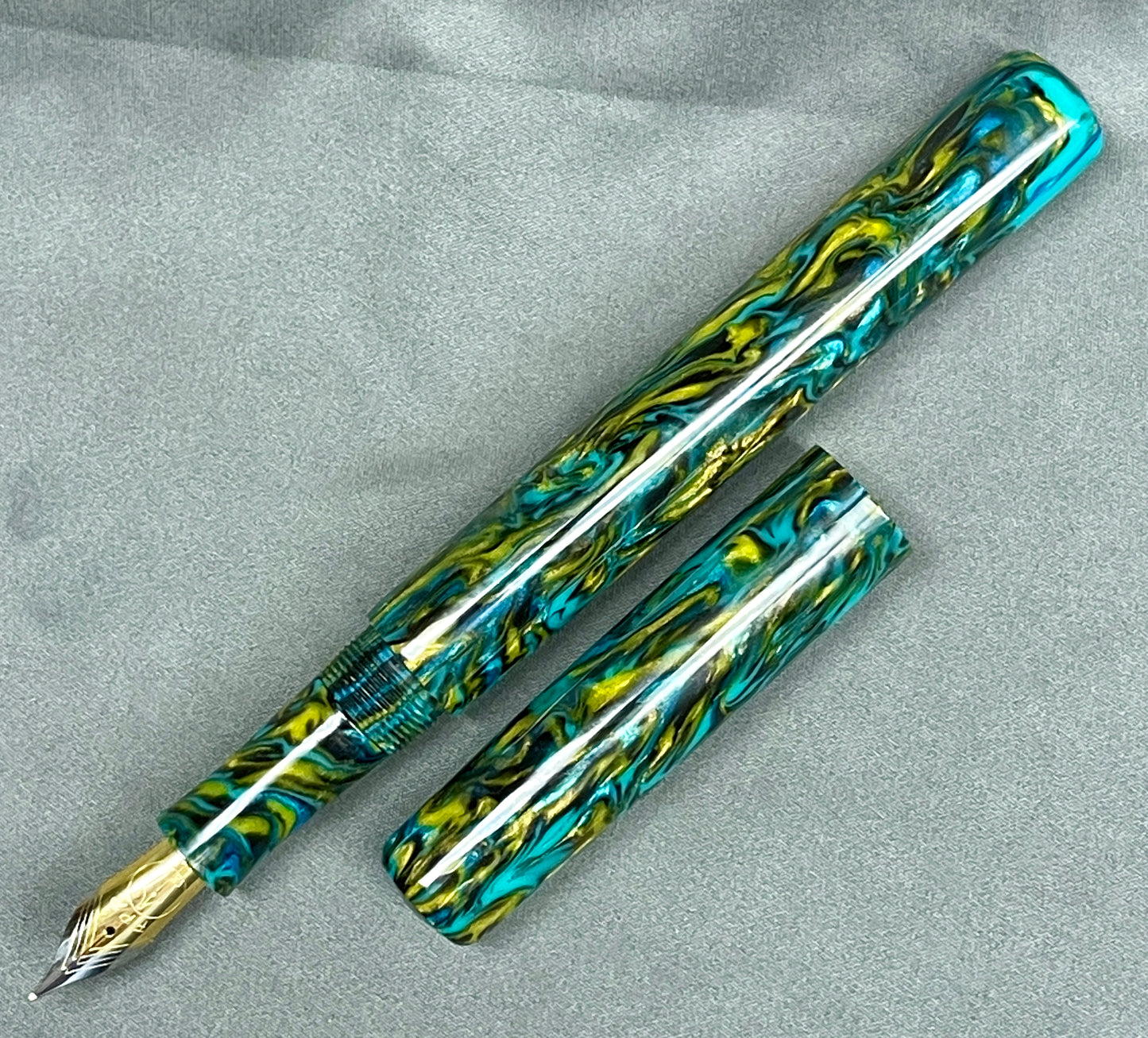 Z - Key Lime Teal Pen (Makoto)