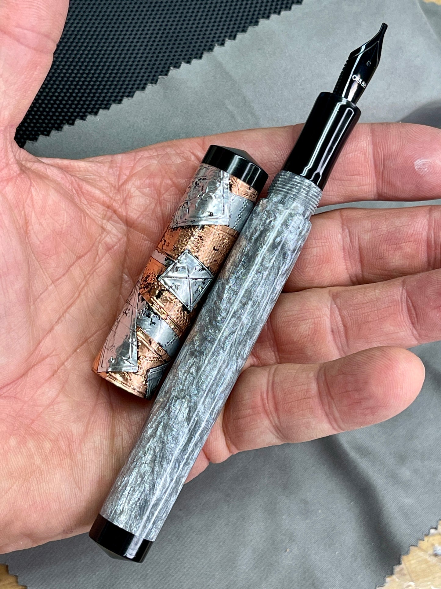 Z - Liquid Metal Steampunk Fountain Pen (Paul)