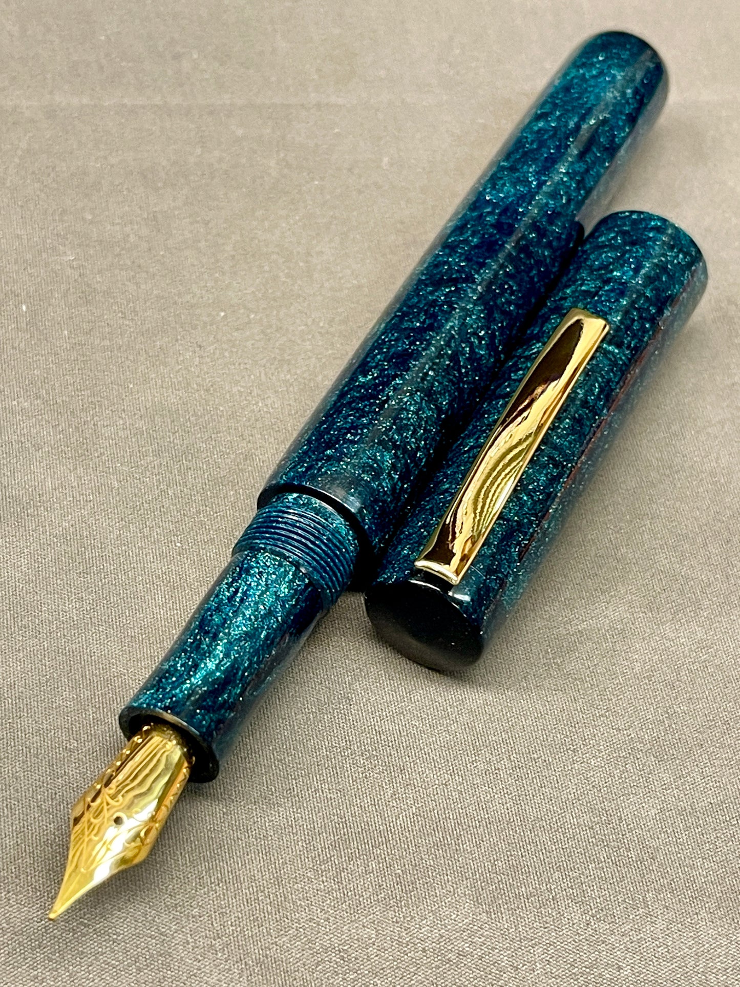 Deep Green Pearl Pen