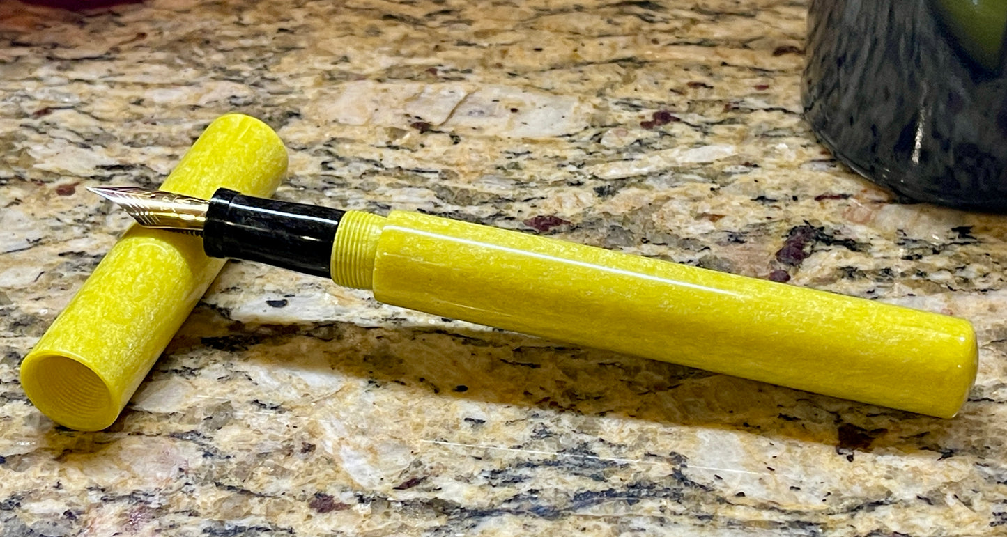 Z - Sunrise Yellow Fountain Pen (Summer)