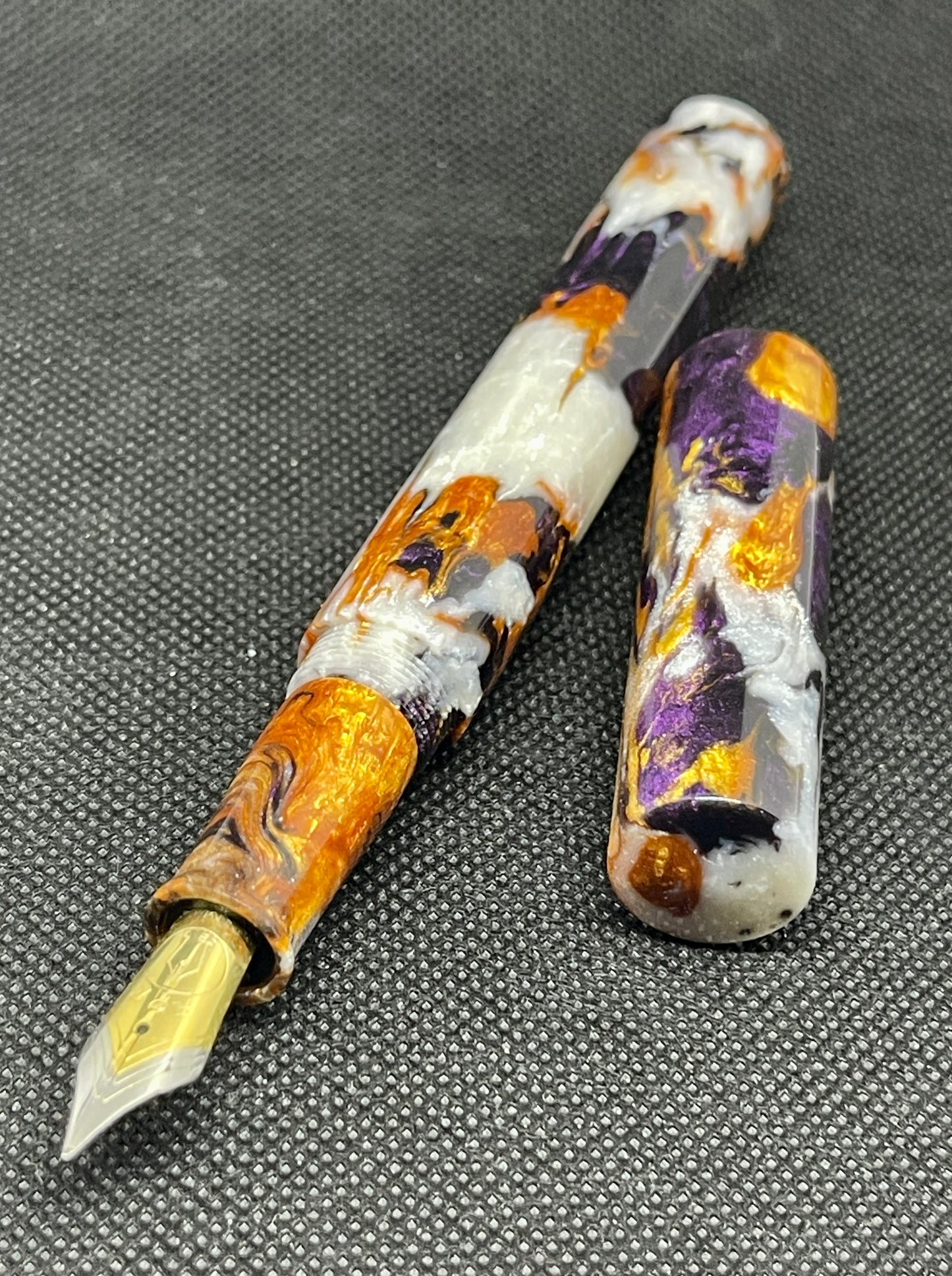 Z - Antique Gold and Midnight Purple Fountain Pen (Lisa)