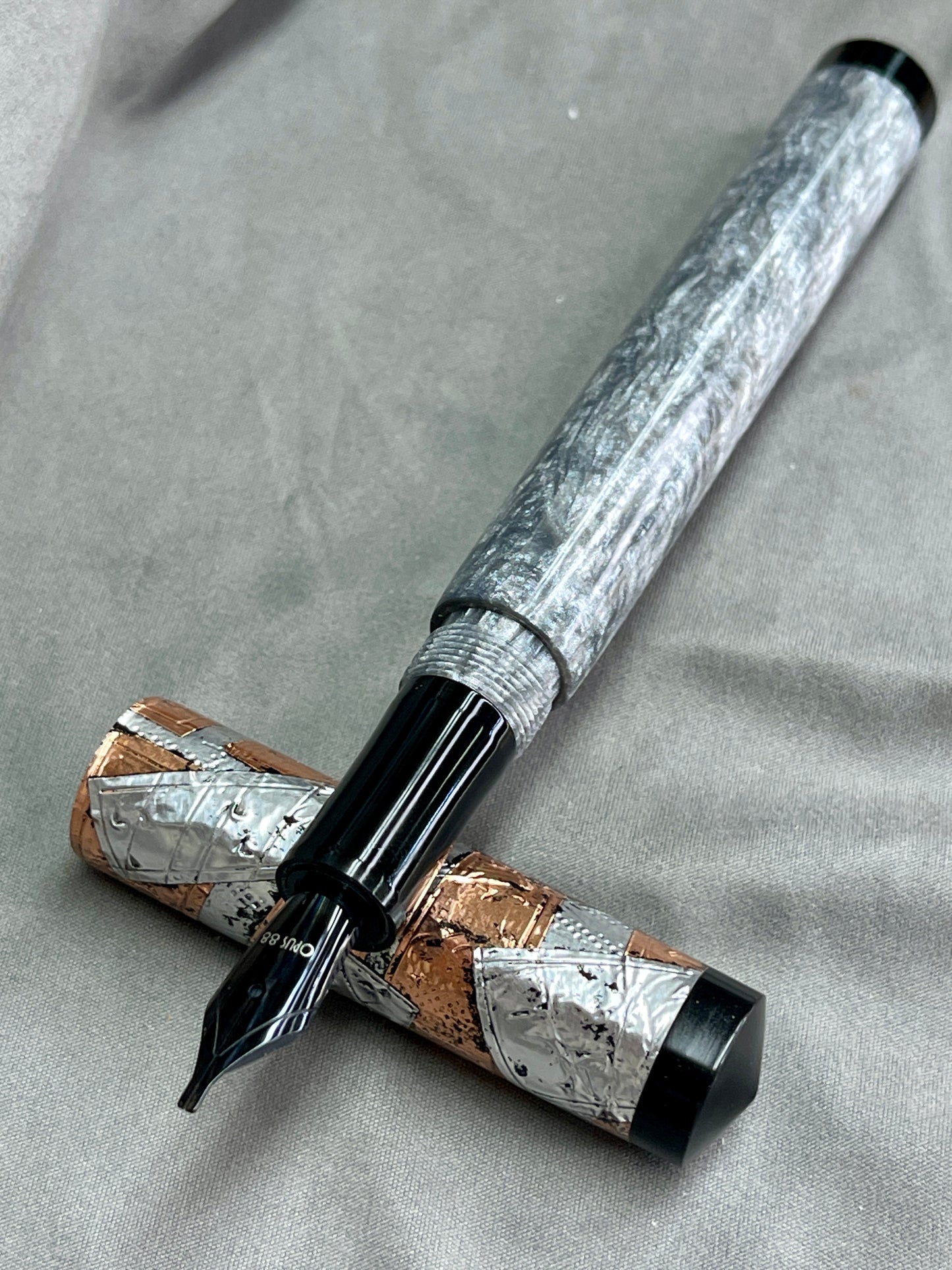 Z - Liquid Metal Steampunk Fountain Pen (Paul)