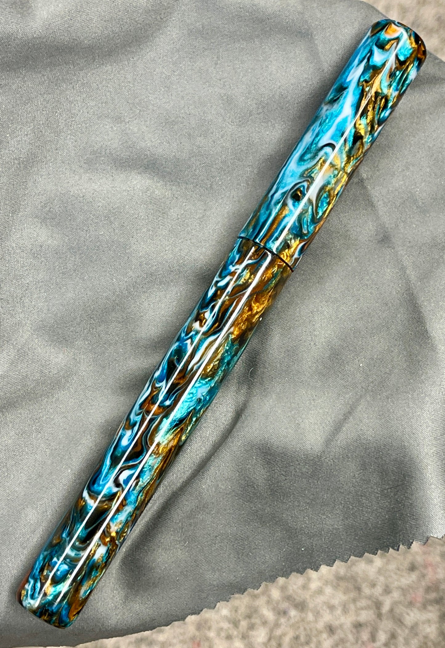 Z - Blue Suburban Skies Fountain Pen (Andrea)