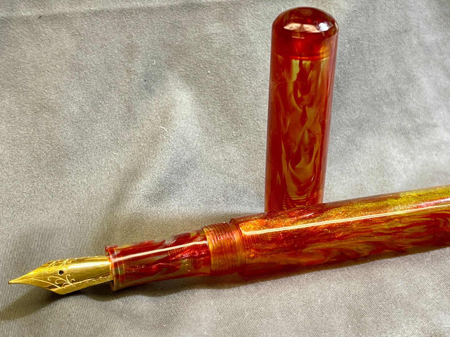 Z - Fire Fountain Pen (Melea)