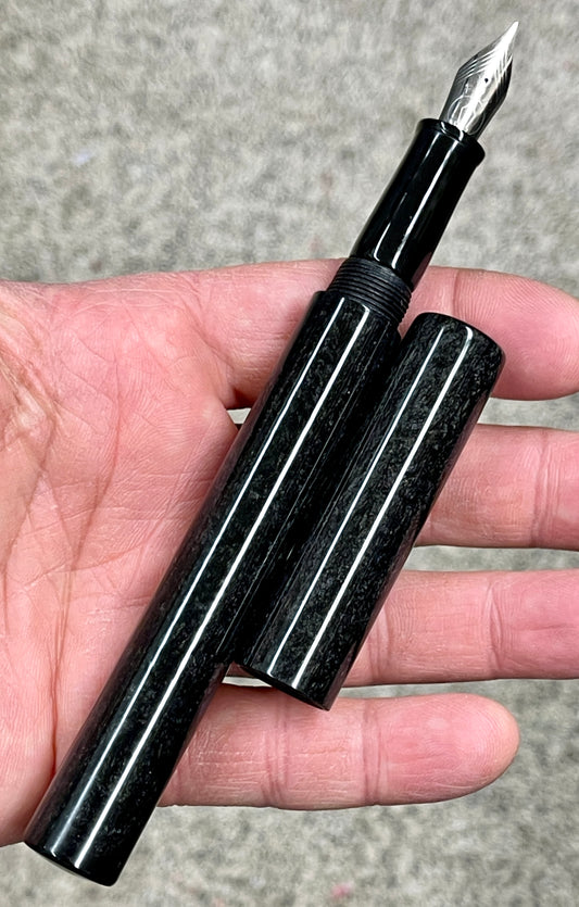 Z - Black Pearl Fountain Pen (Gilles)