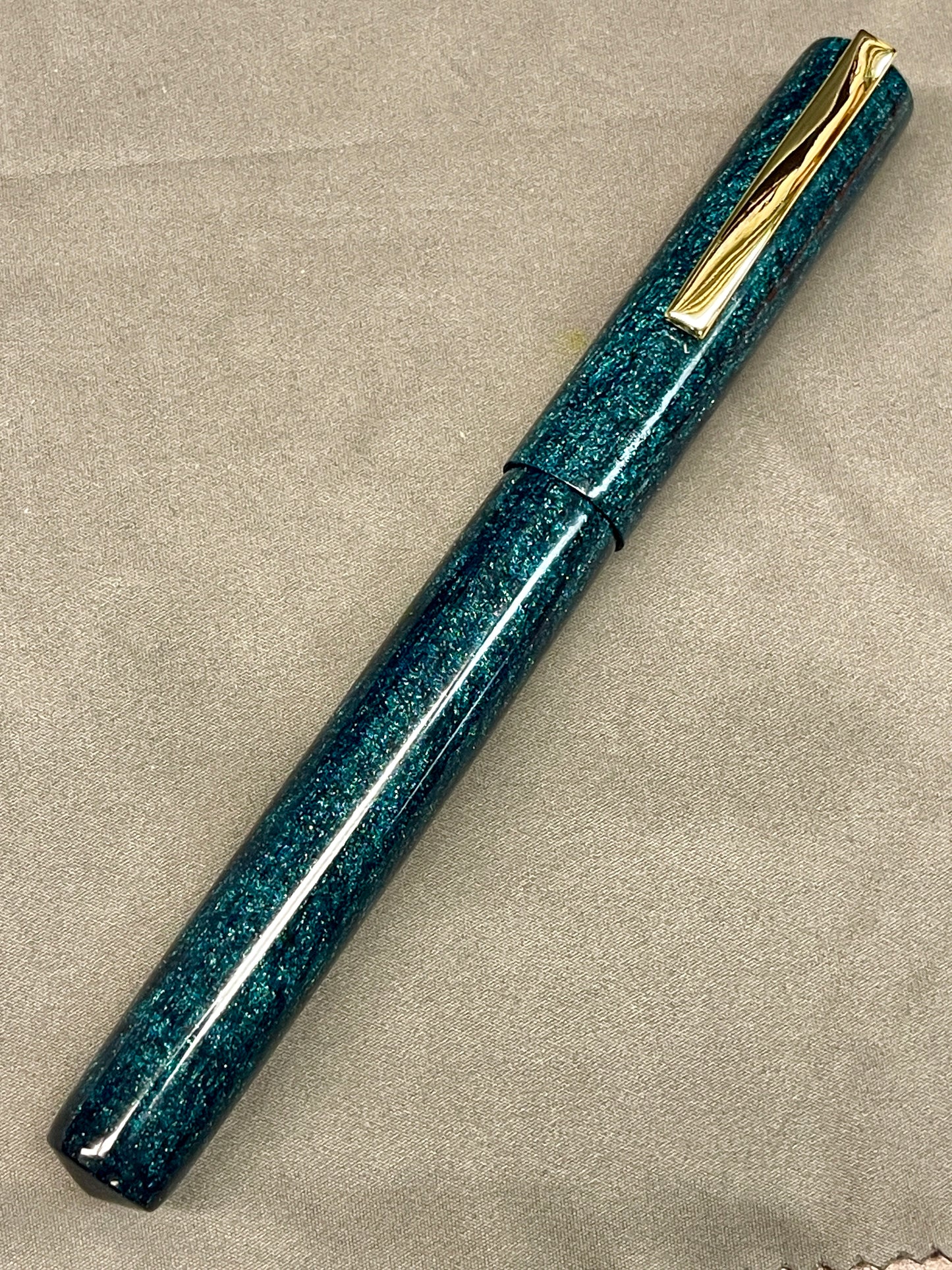 Deep Green Pearl Pen