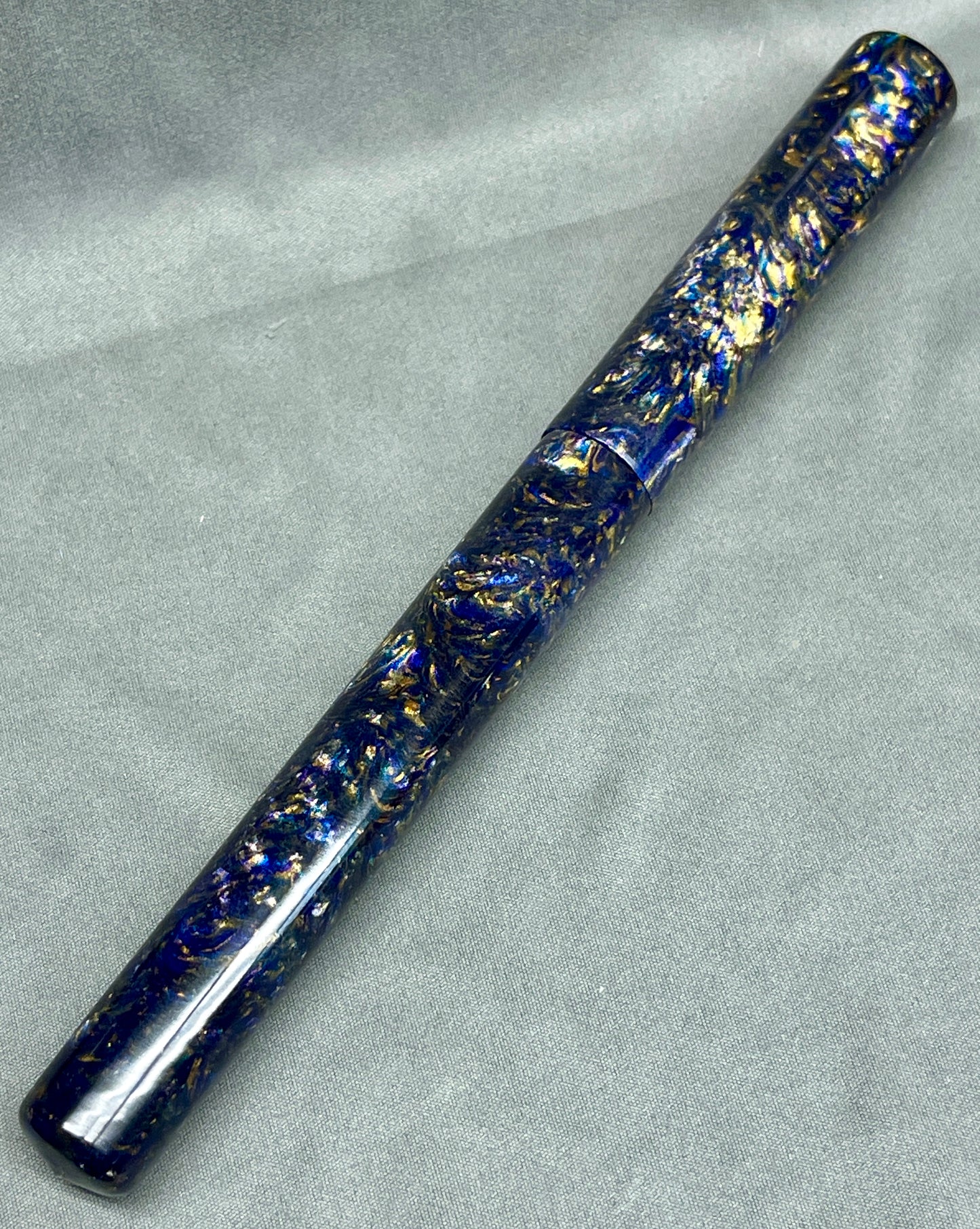 Z - Ultramarine Pen (Robin)