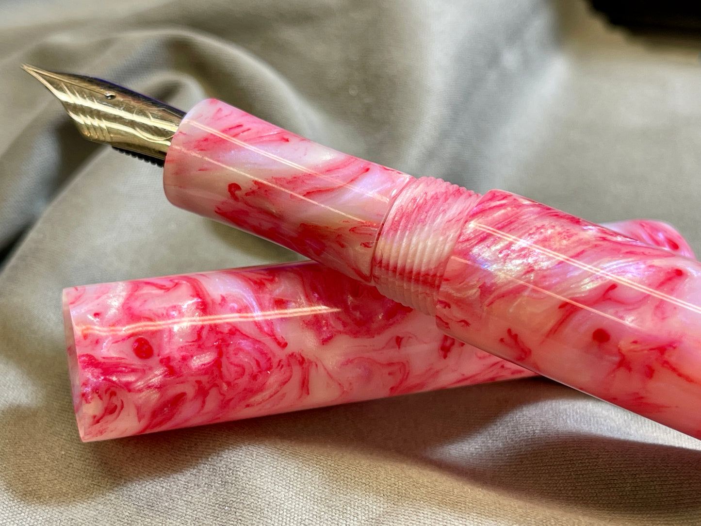 Z - Pink Abalone Fountain Pen (Darlene)