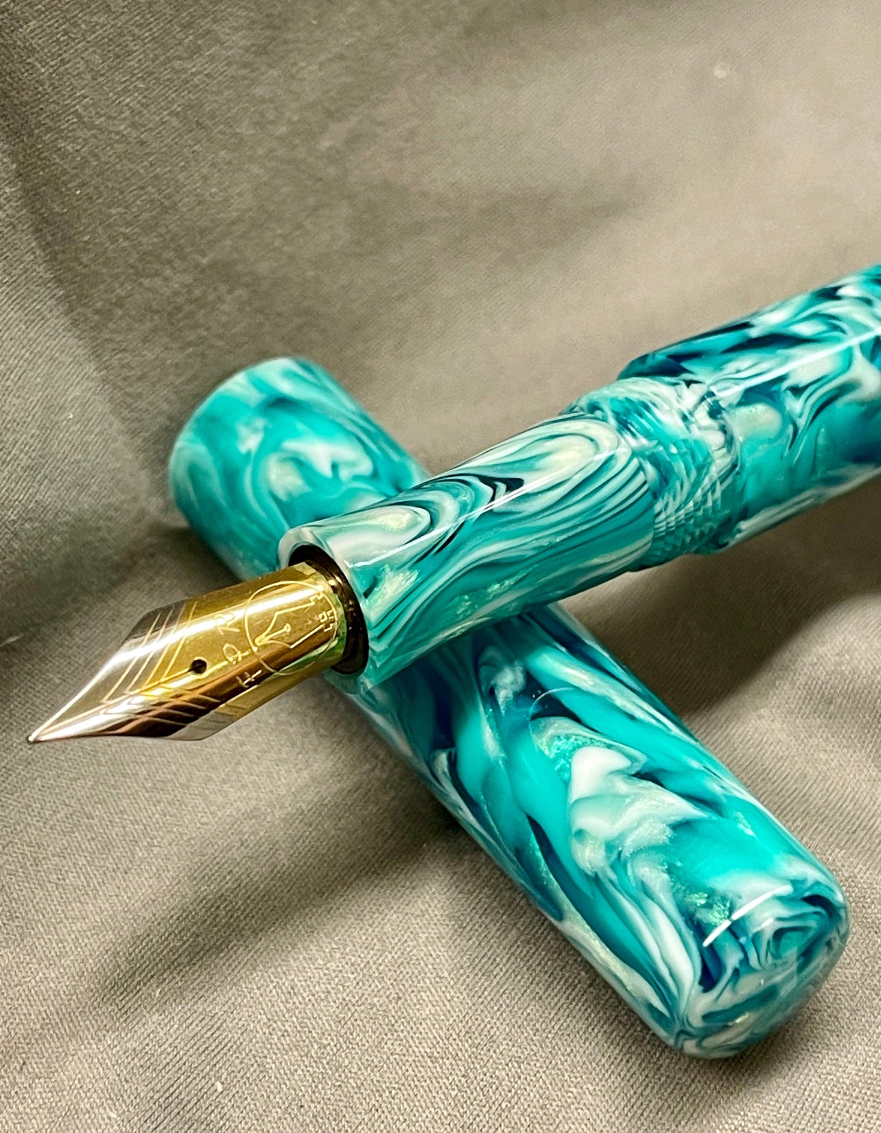 Z - Champagne Supernova Pen